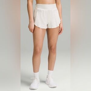Lululemon Fast and Free Short 2" *Airflow In-Sense Emboss Mini Bone / Bone